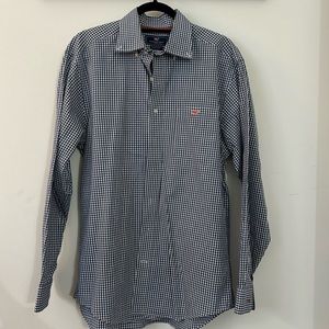 vineyard vines men’s button down medium shirt